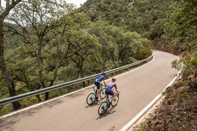 Rutas ciclistas conectan el centro con playas y huertas